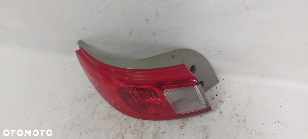 .  TYL TYLNA LAMPA LEWA MITSUBISHI COLT Z30 CABRIO - 4