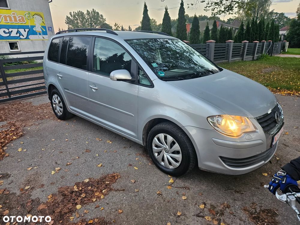 Volkswagen Touran - 2