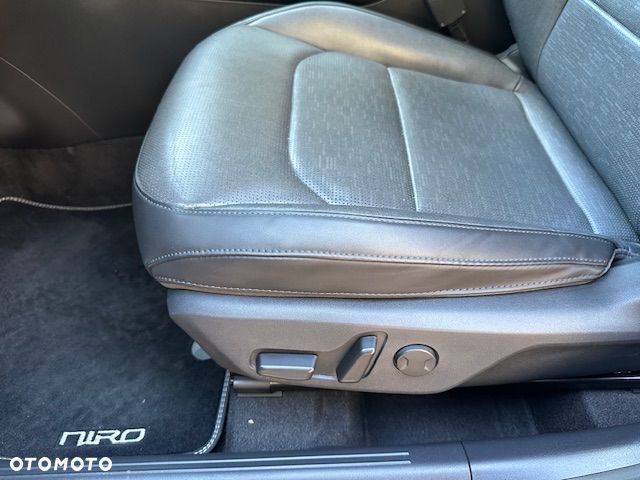 Kia Niro 1.6 GDI Plug-In Hybrid Business Line - 37