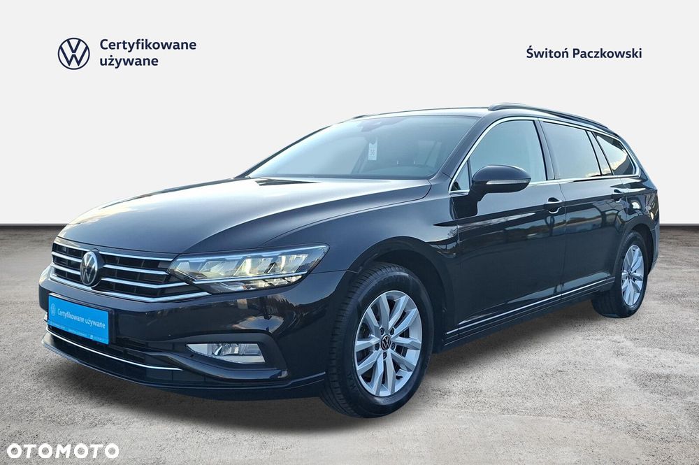 Volkswagen Passat - 1