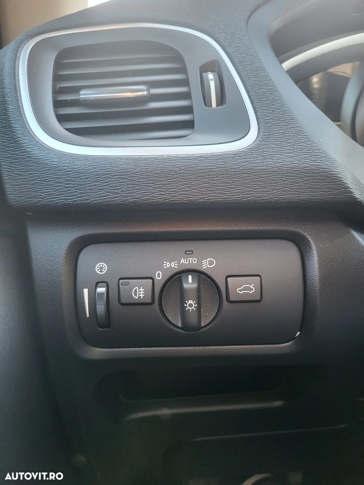 Volvo V40 D3 - 16