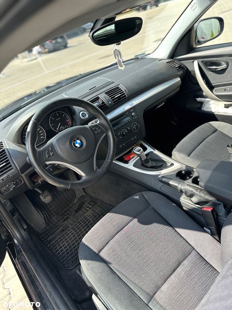 BMW Seria 1 118d Sport Line - 13