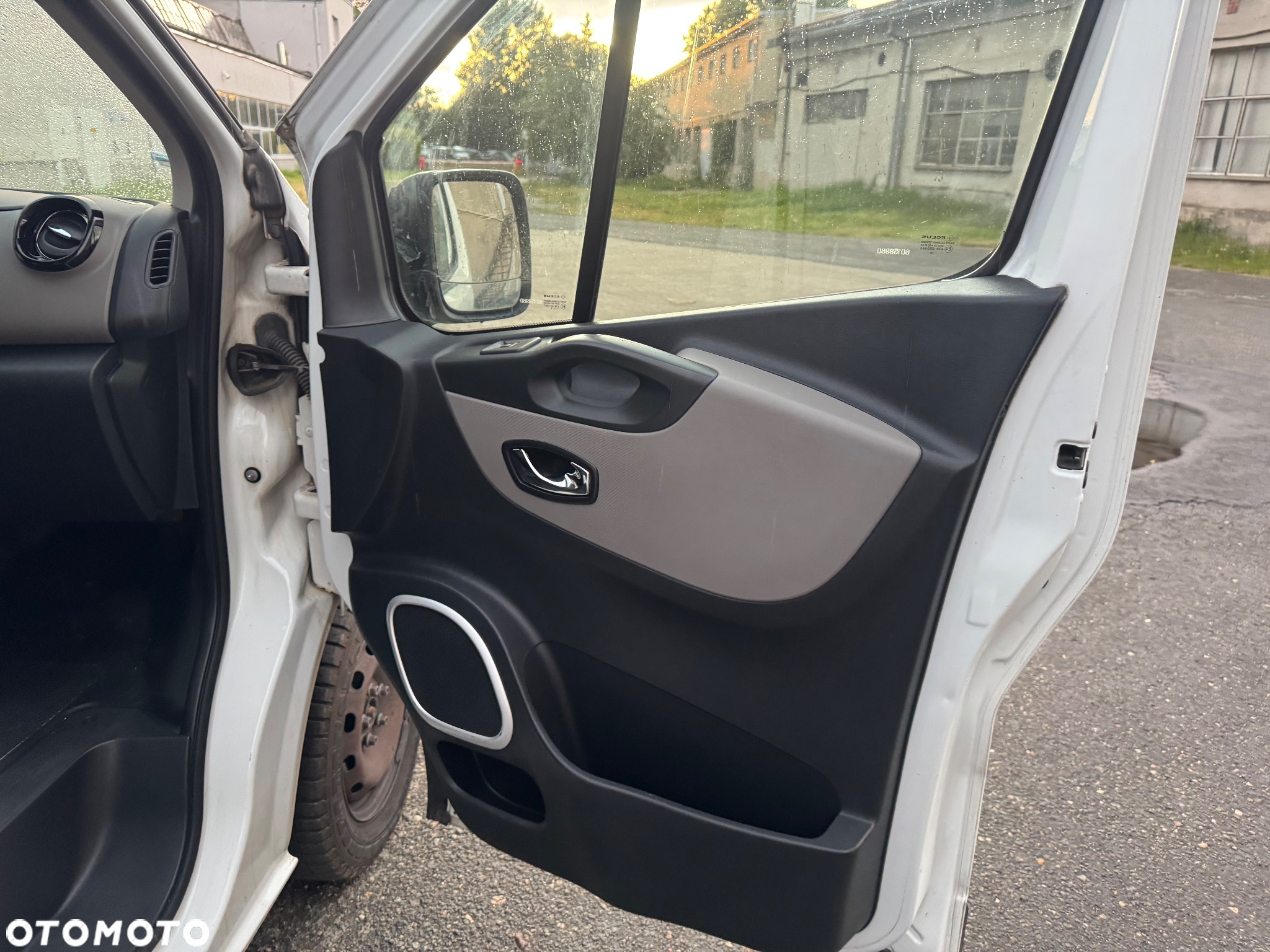 Renault Trafic - 22
