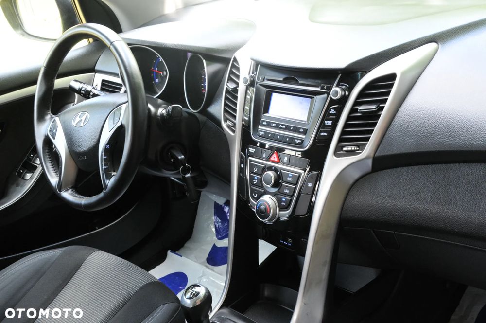 Hyundai i30 1.4 CRDi Classic + - 16