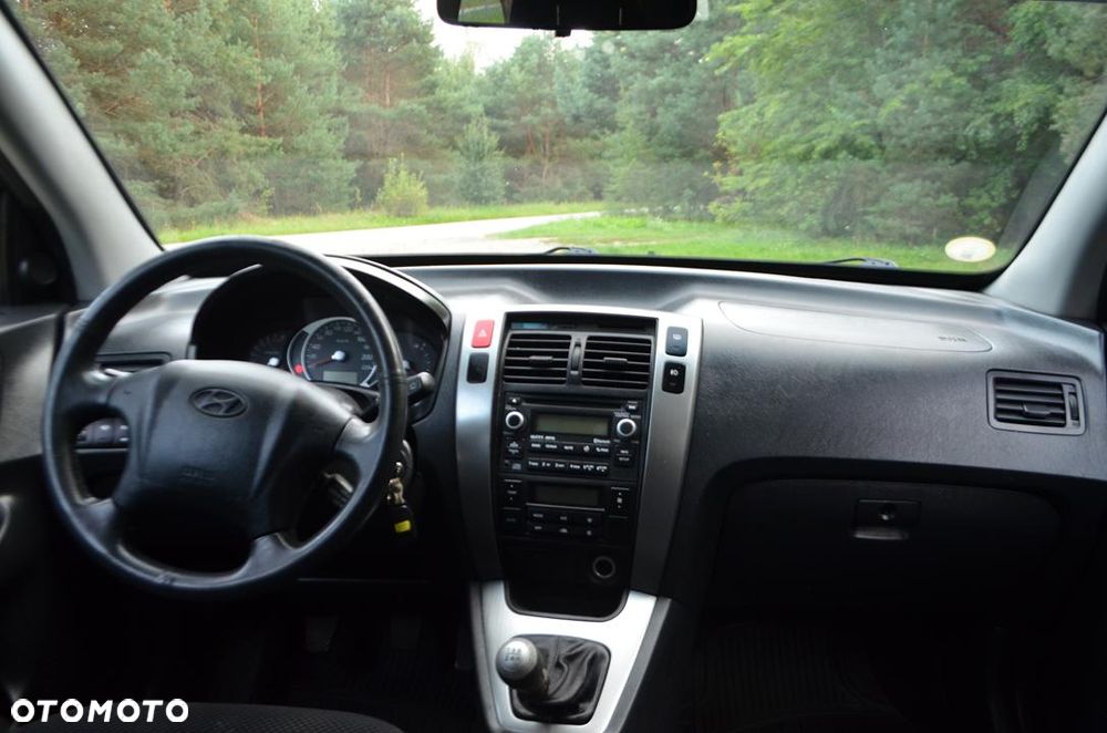 Hyundai Tucson 2.0 Comfort 2WD - 27