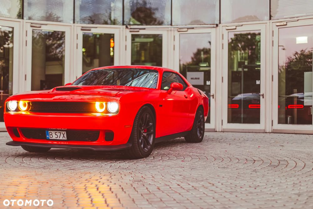 Dodge Challenger 5.7 R/T - 6