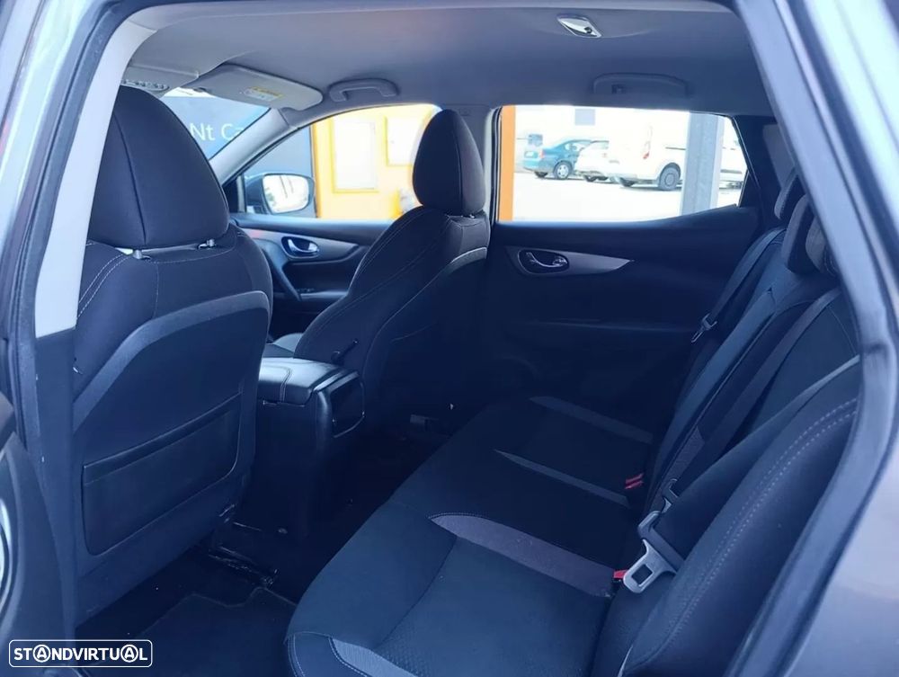 Nissan Qashqai 1.5 dCi N-Connecta J18 - 15
