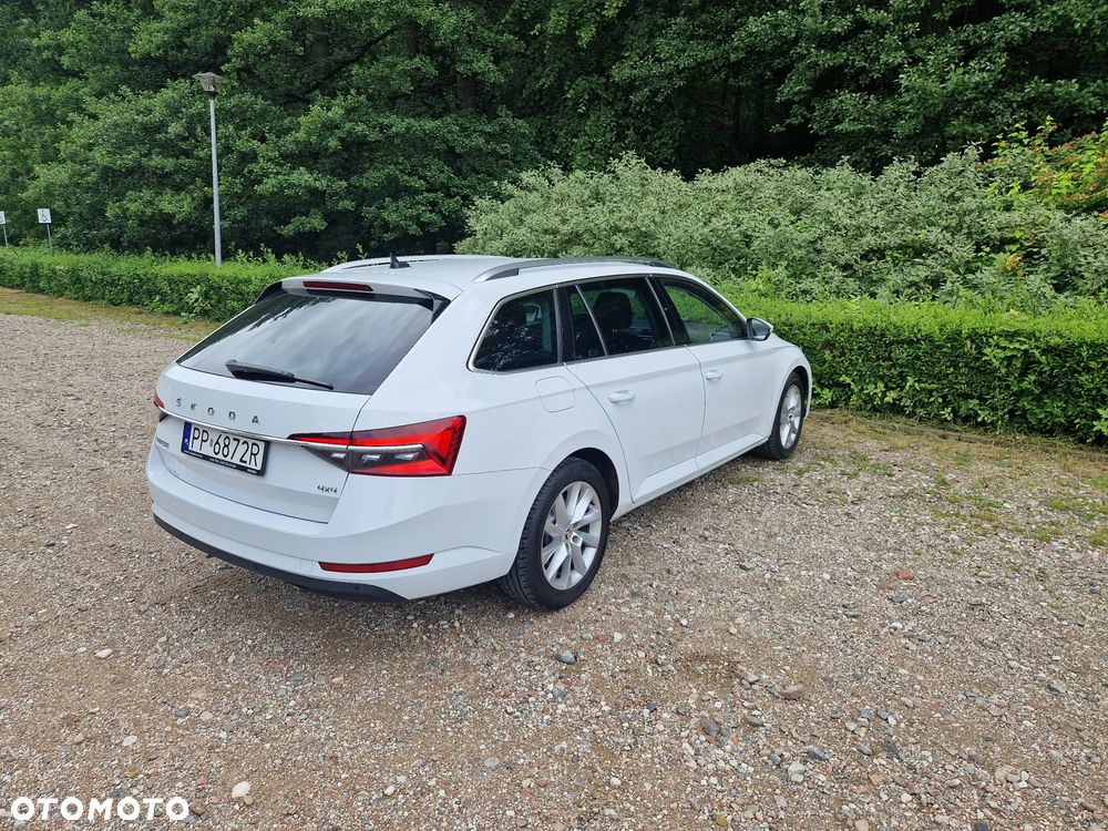 Skoda Superb 2.0 TDI SCR 4x4 Style DSG - 16
