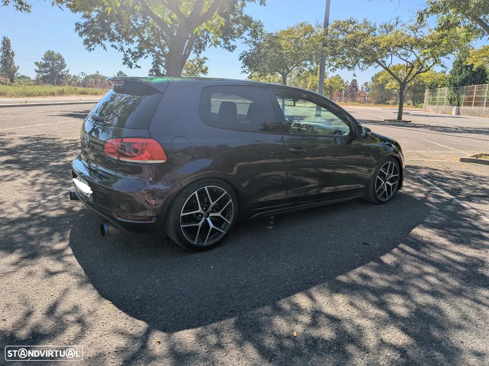 VW Golf 2.0 GTI DSG - 18
