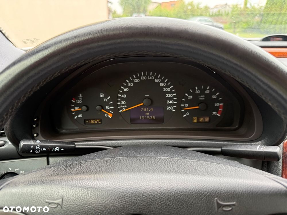 Mercedes-Benz CLK 320 - 28