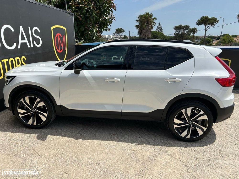 Volvo XC 40 2.0 B3 Plus Dark - 2