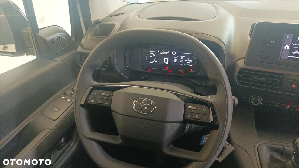 Toyota CITY LONG - 10