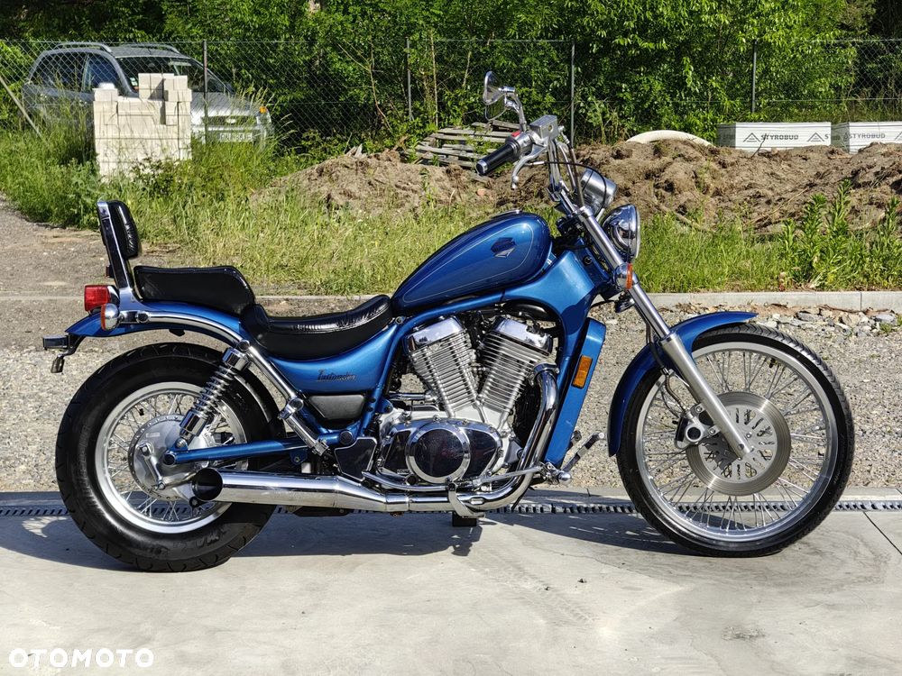 Suzuki Intruder - 2