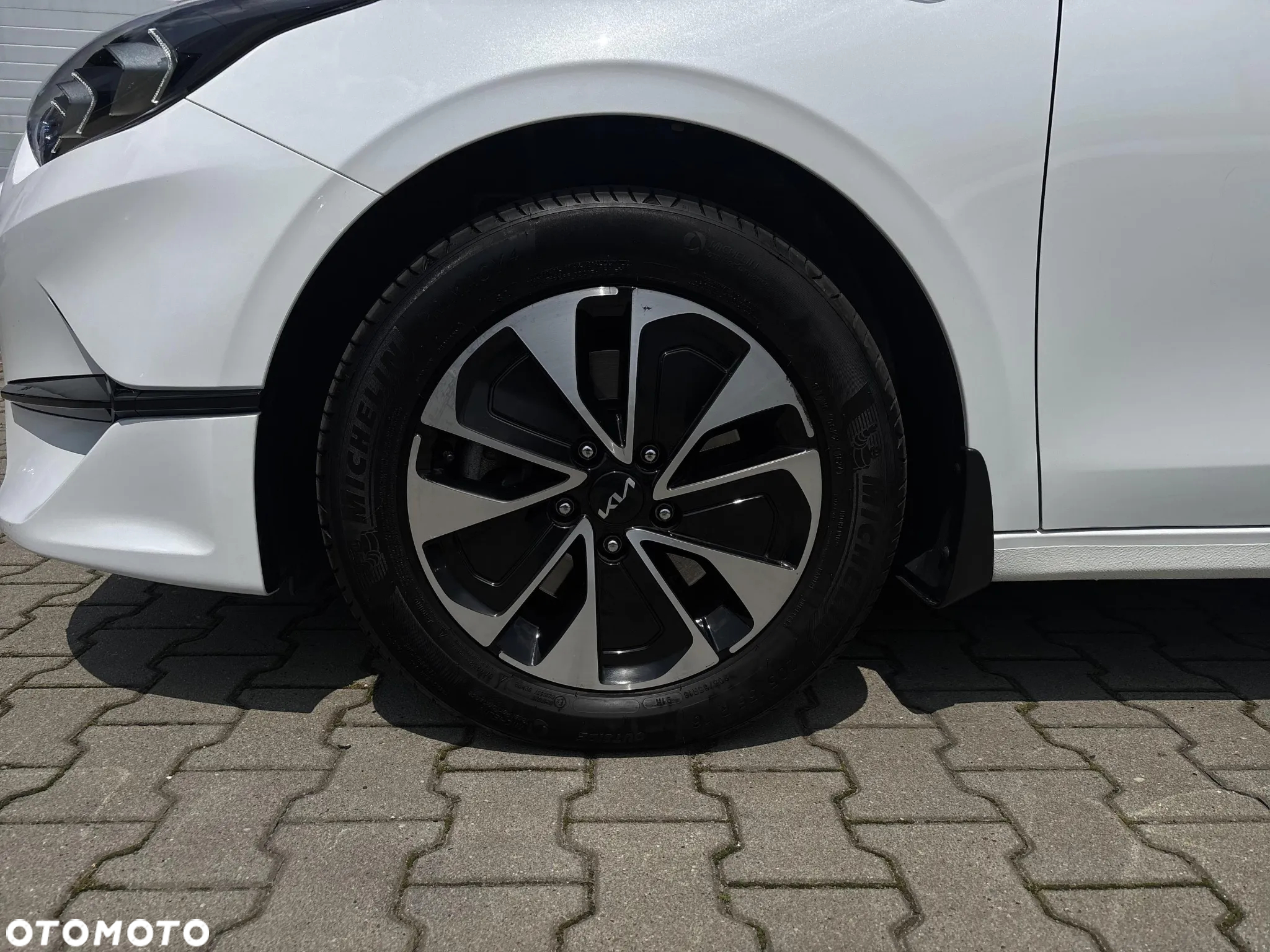 Kia Ceed 1.5 T-GDI M - 10