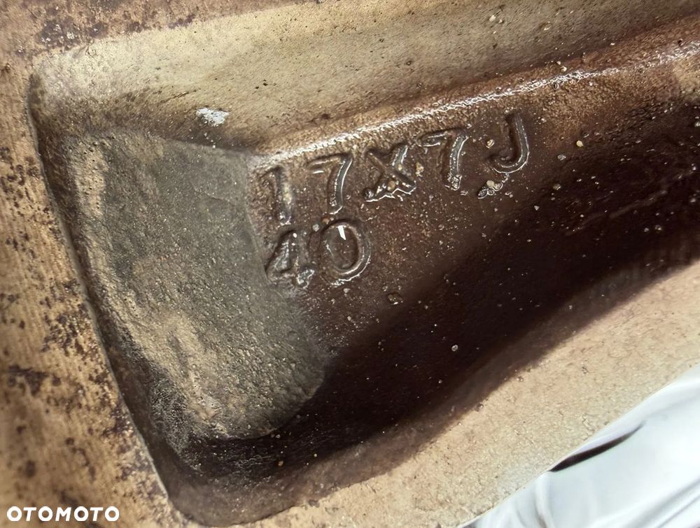 Felgi 17' koła Nissan Juke F15 5x114,3 17x7J ET40 centr 66,1 OE - 9