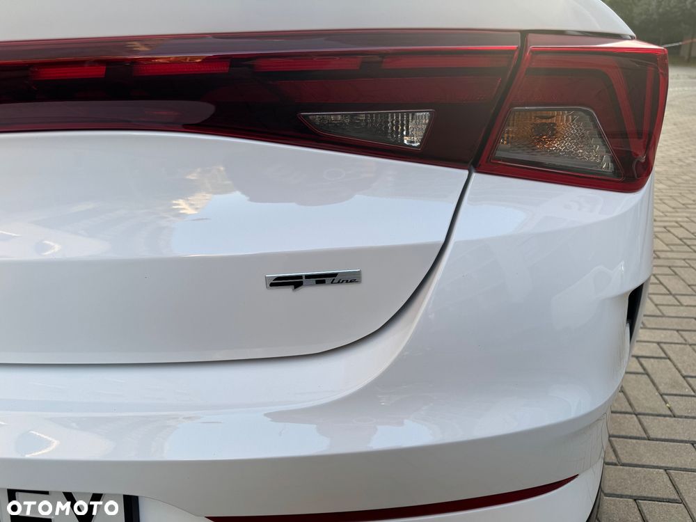 Kia K5 - 5