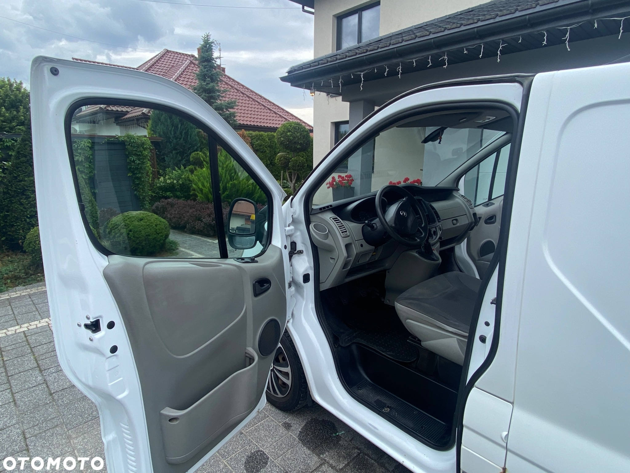 Opel Vivaro - 9