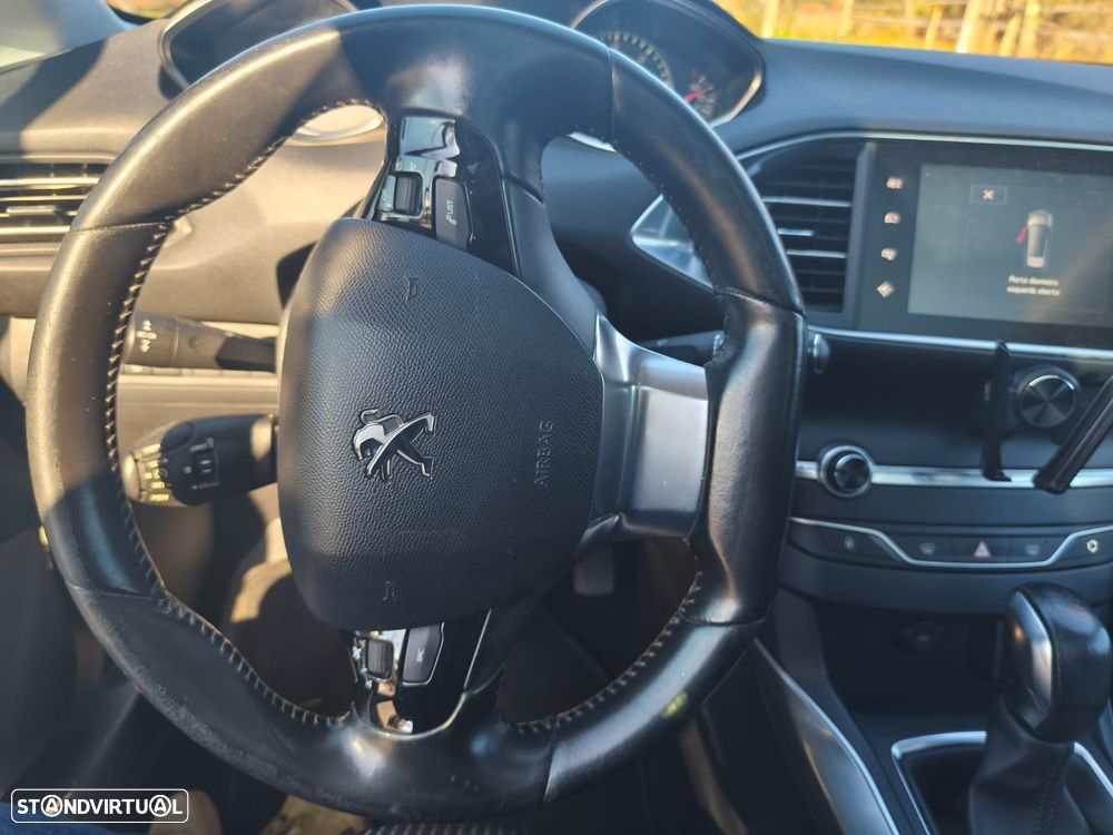 Peugeot 308 SW BlueHDi 120 EAT6 Stop & Start Allure - 8