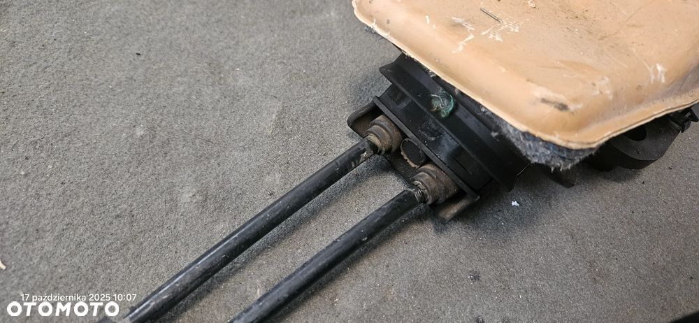 Wybierak lewarek linki biegów mieszek gałka Citroen C4 I 1,6 HDI 5-bieg manual  2008r 9657303580 - 3