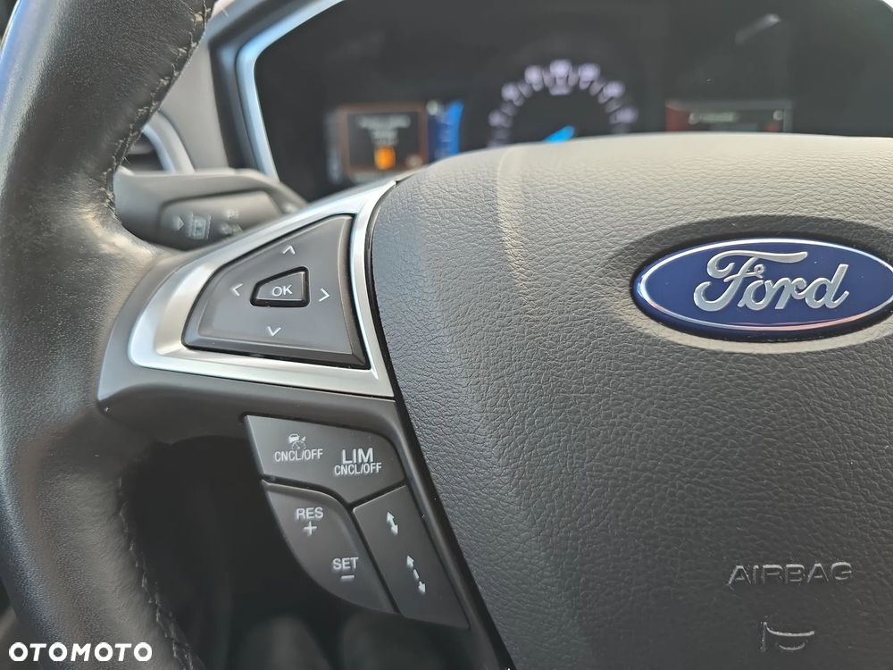 Ford Mondeo 2.0 Hybrid Titanium - 16