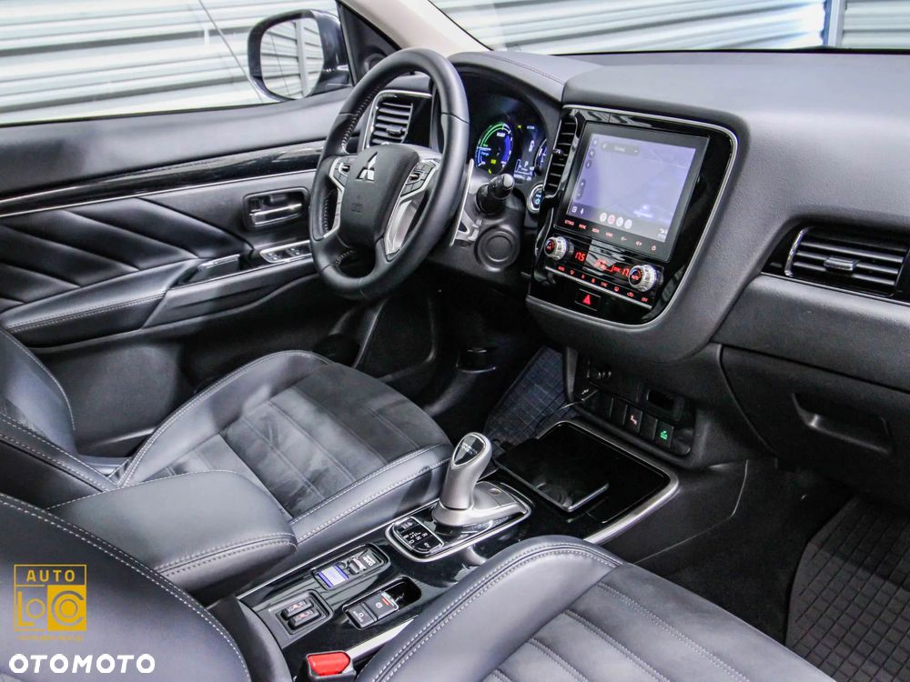 Mitsubishi Outlander PHEV Intense + - 15