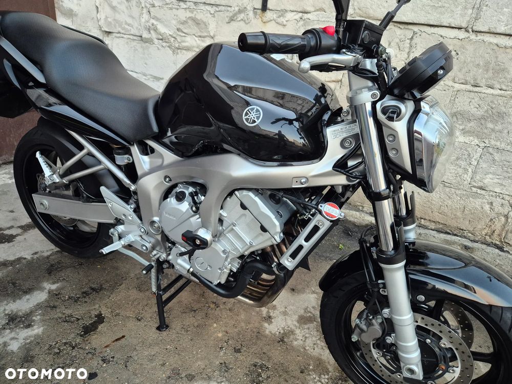 Yamaha FZ6 - 25