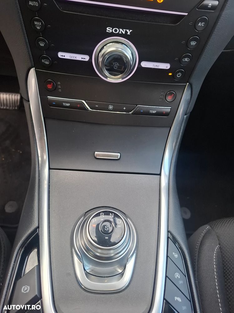 Ford S-Max - 19