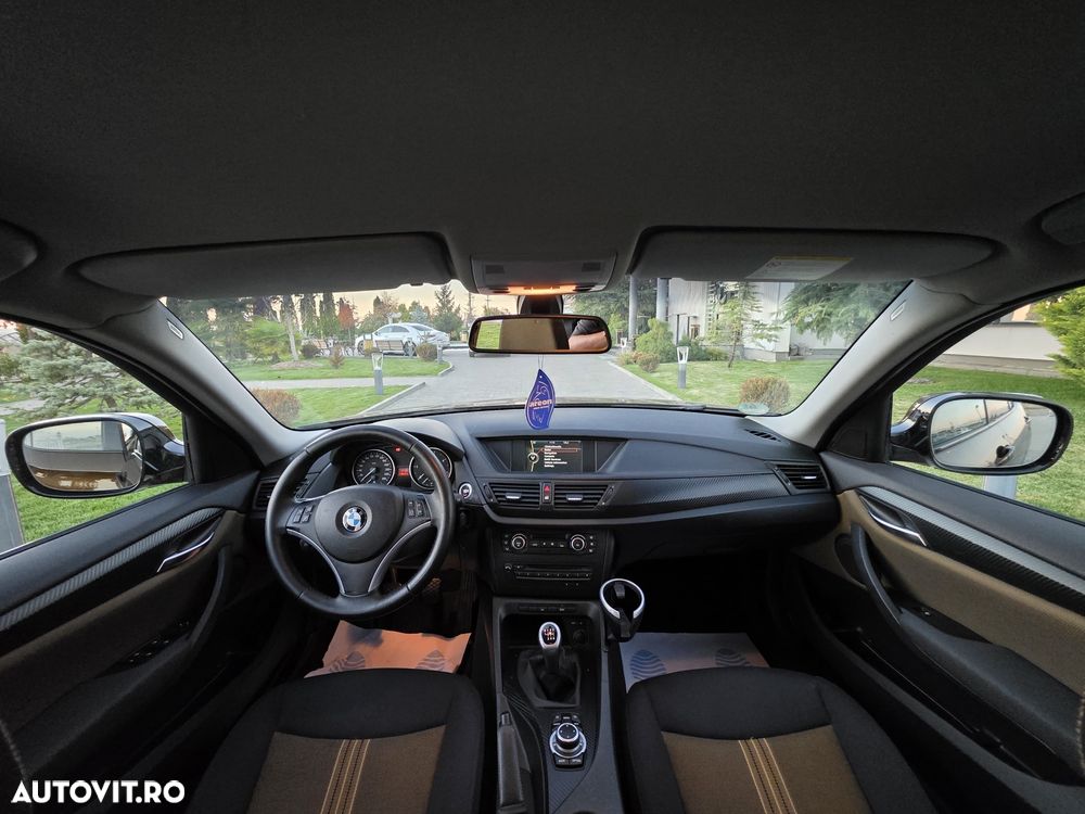 BMW X1 sDrive18d Sport Line - 7