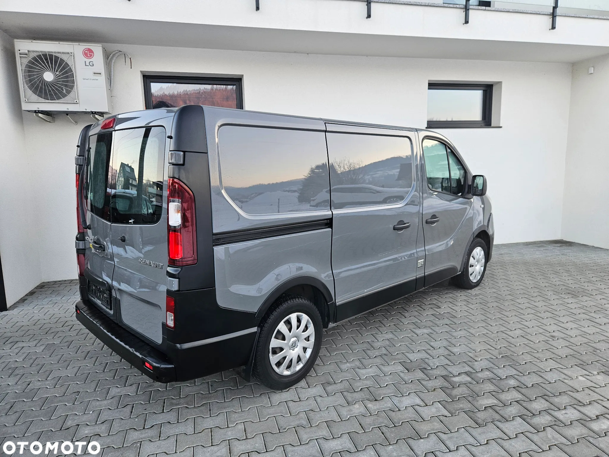Renault Trafic - 14