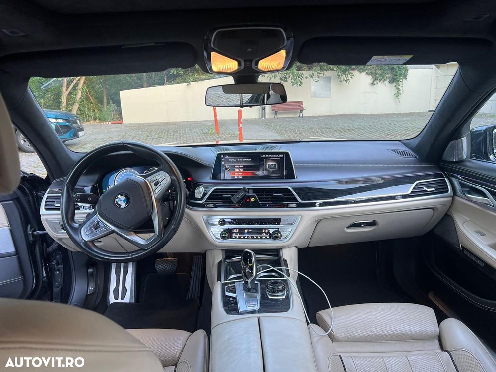 BMW Seria 7 750i xDrive Edition Exclusive - 3