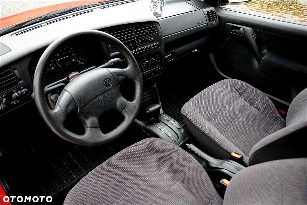 Volkswagen Vento - 20