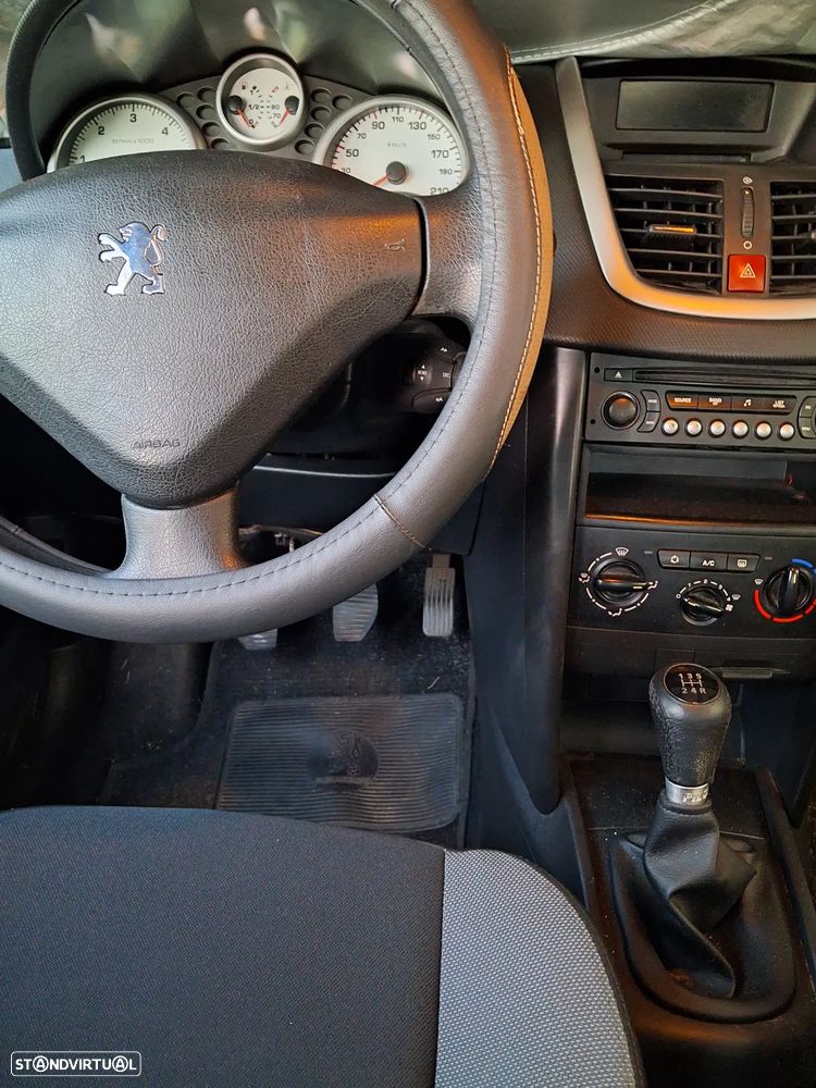 Peugeot 207 1.4 HDi Premium - 8