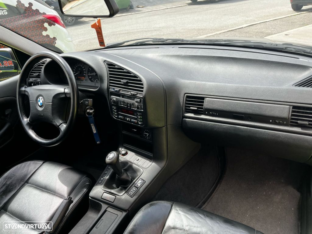 BMW 318 iS M Sport - 16