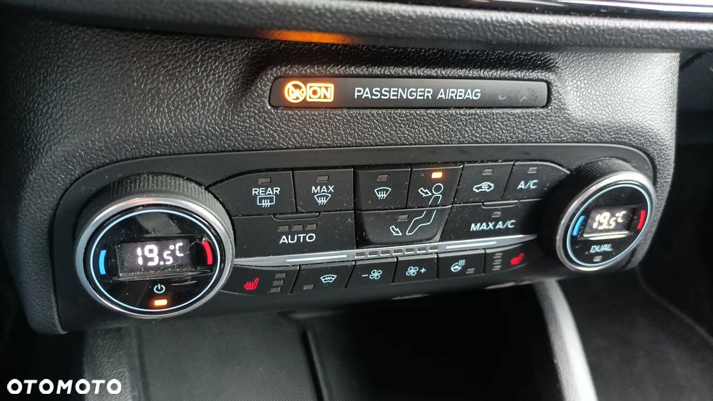 Ford Focus 1.5 EcoBoost Start-Stopp-System ST-Line - 25