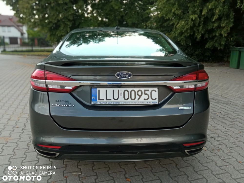 Ford Fusion 2.0 EcoBoost Titanium - 22