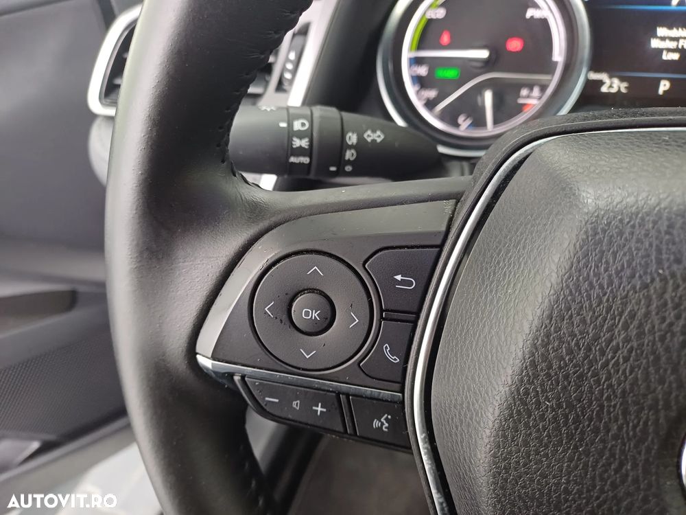 Toyota Camry 2.5 Hybrid Business - 10