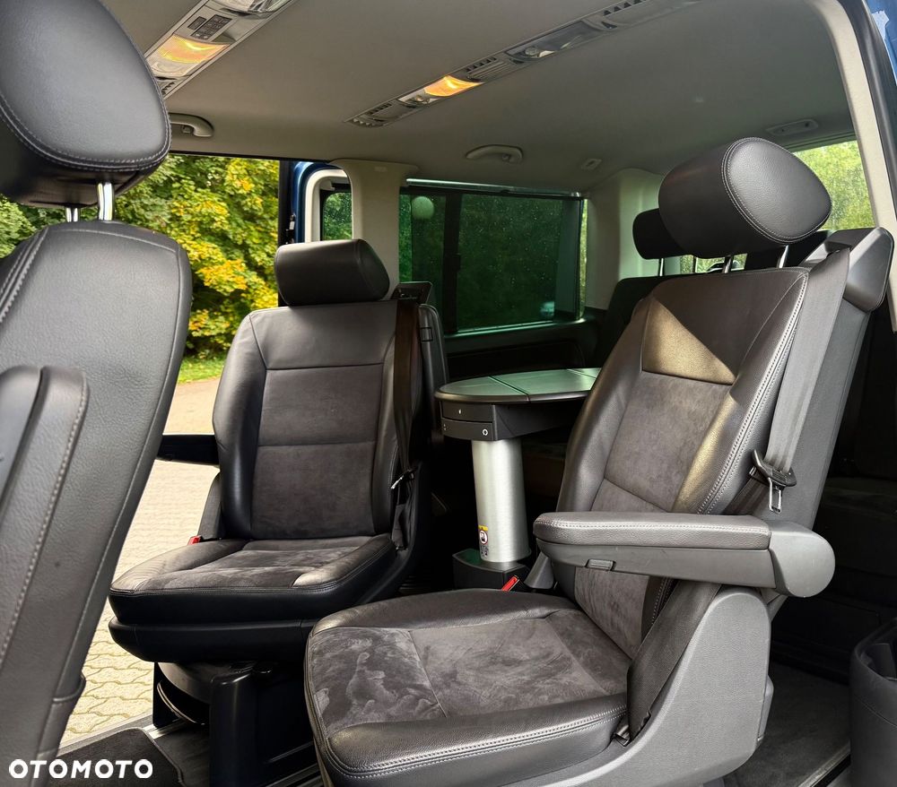 Volkswagen Multivan - 13
