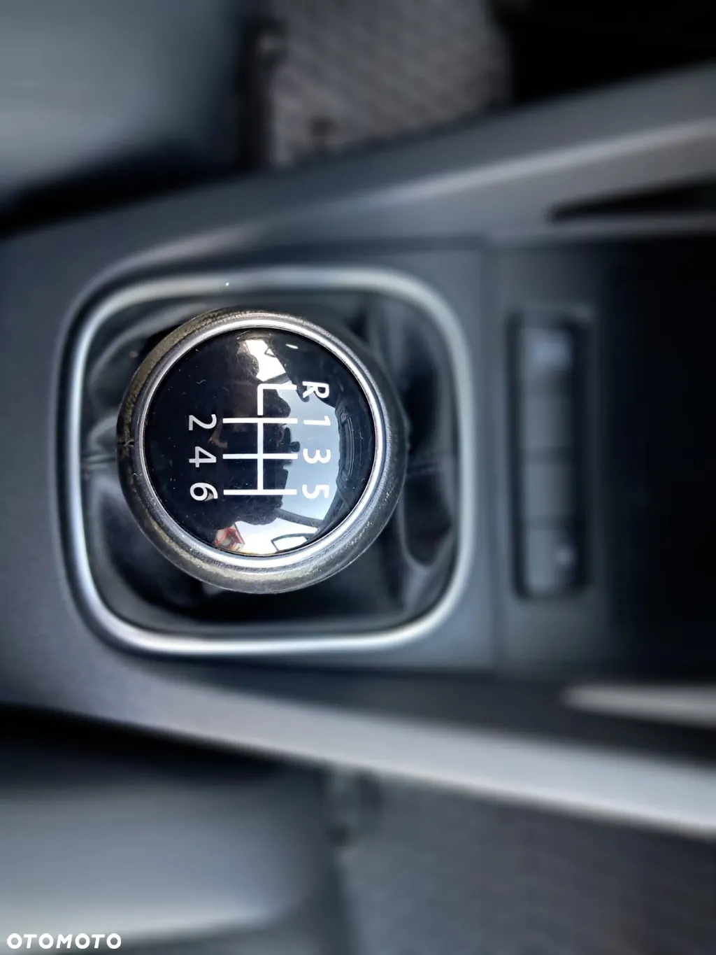 Volkswagen Golf 2.0 TDI DPF GT - 23