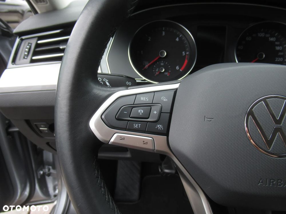 Volkswagen Passat 2.0 TDI EVO Business - 13