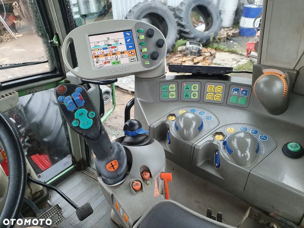 Fendt 718 vario comm III - 6