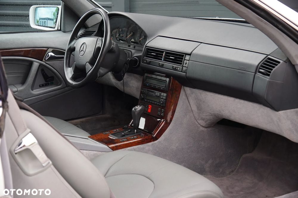 Mercedes-Benz SL - 36
