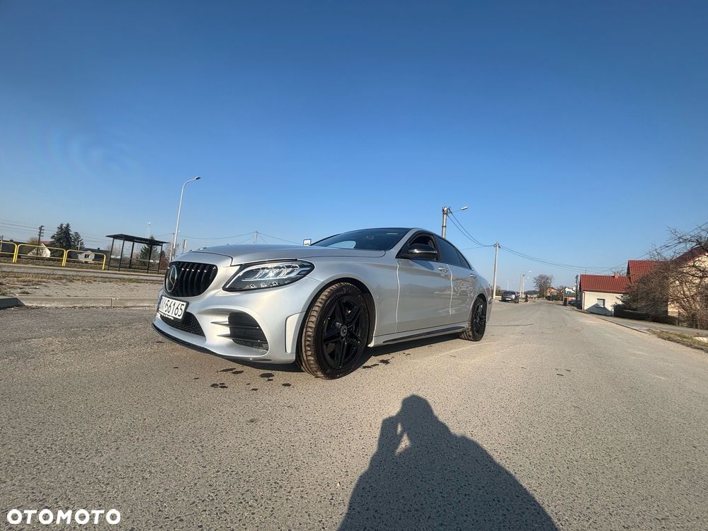 Mercedes-Benz Klasa C 300 9G-TRONIC AMG Line - 1