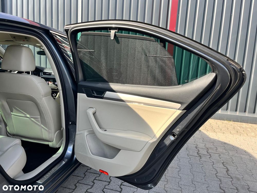 Skoda Superb 2.0 TDI SCR L&K DSG - 28