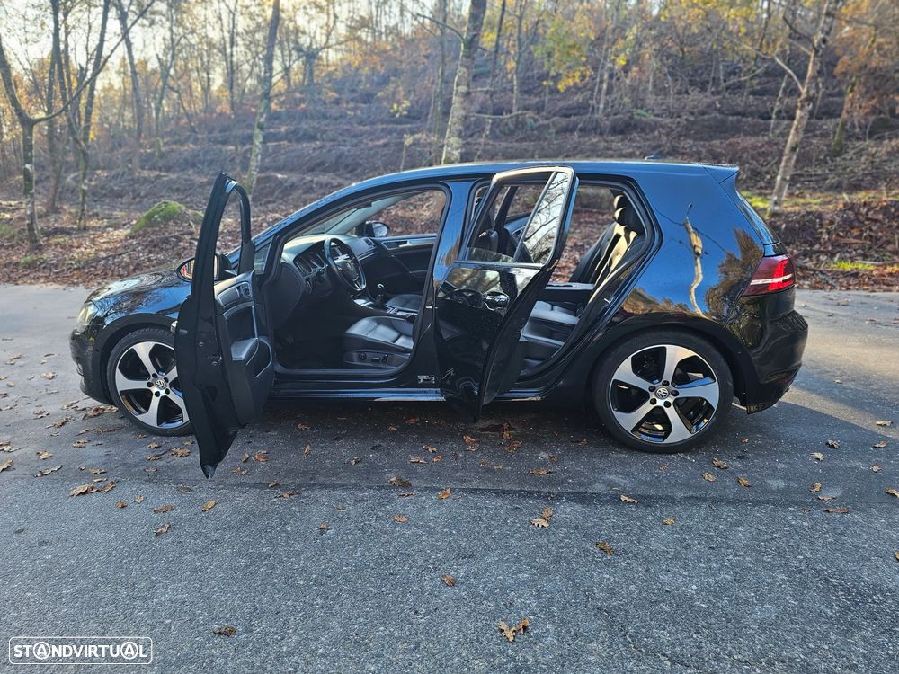 VW Golf 1.6 TDi R-Line - 24