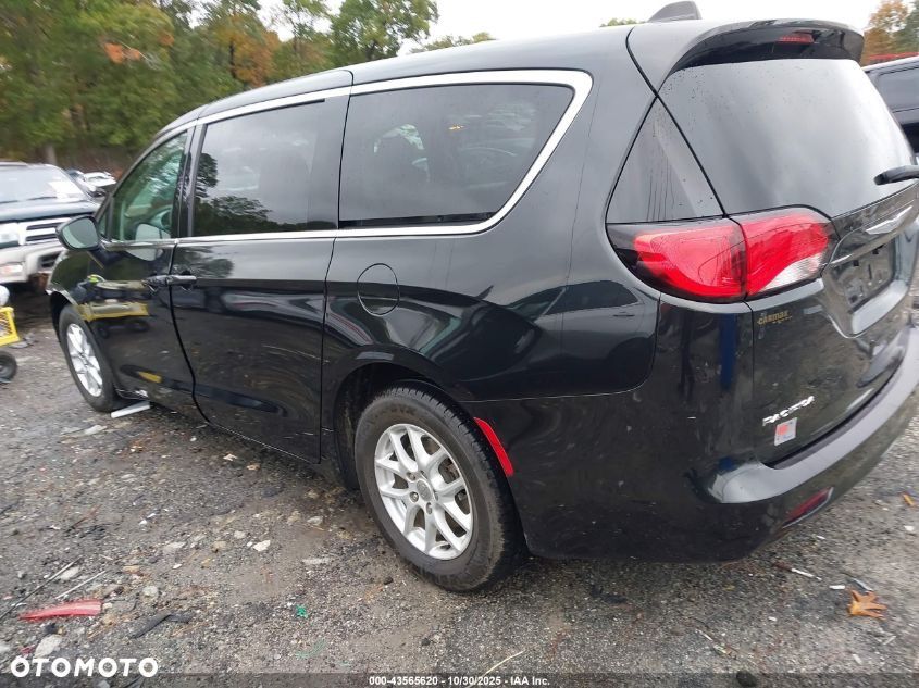 Chrysler Pacifica - 1