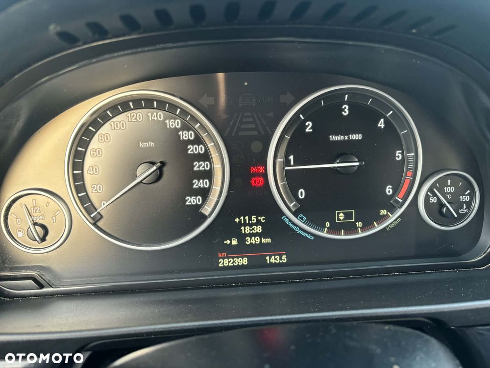 BMW Seria 5 520d - 13