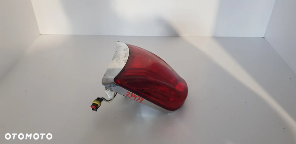 Piaggio Vespa Primavera Sprint Lampa Tył Tylna
