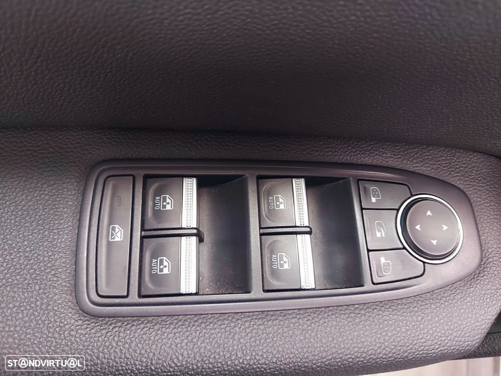 Mitsubishi ASX 1.6 PHEV Intense - 33