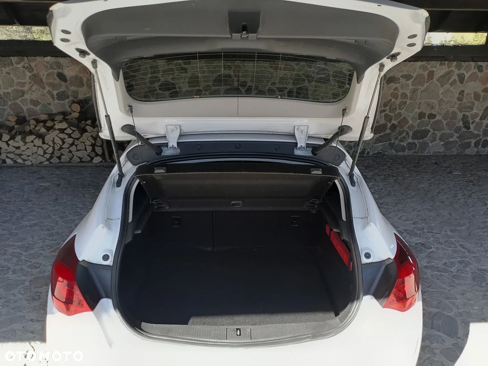 Opel Astra 1.6 Essentia - 9