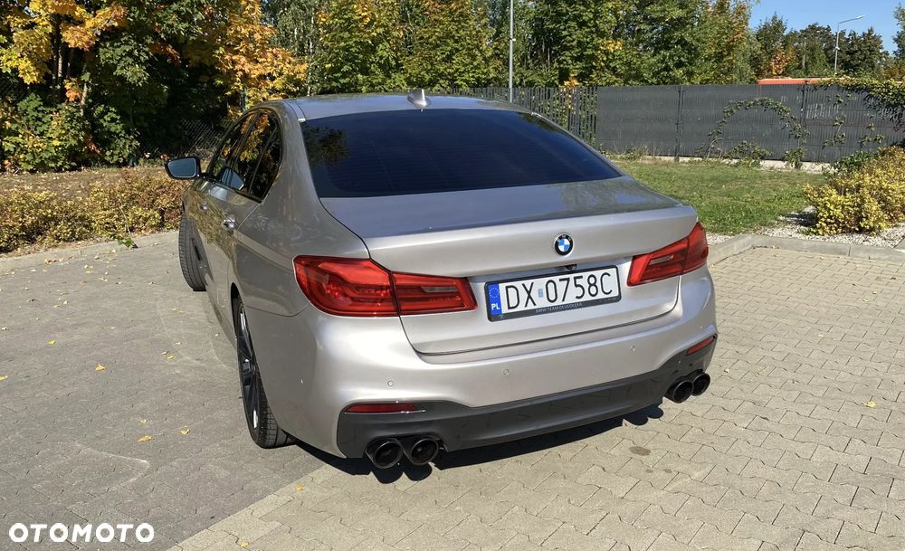 BMW Seria 5 M550i xDrive sport - 6